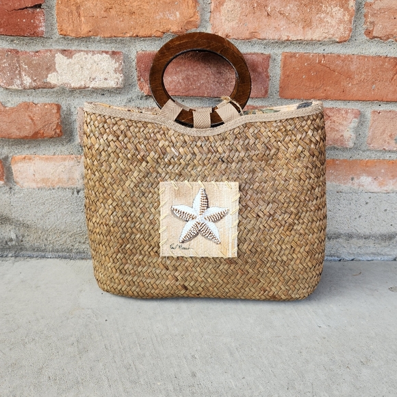 Paul Brent Handbags - Paul Brent Sun N Sand woven handbag/ tote/ purse. With starfish design.